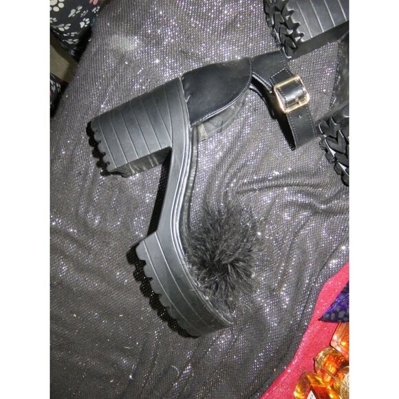 Chunky Platform Ankle buckle Feather embellished heels size 41 or US 9 - Picture 8 of 14